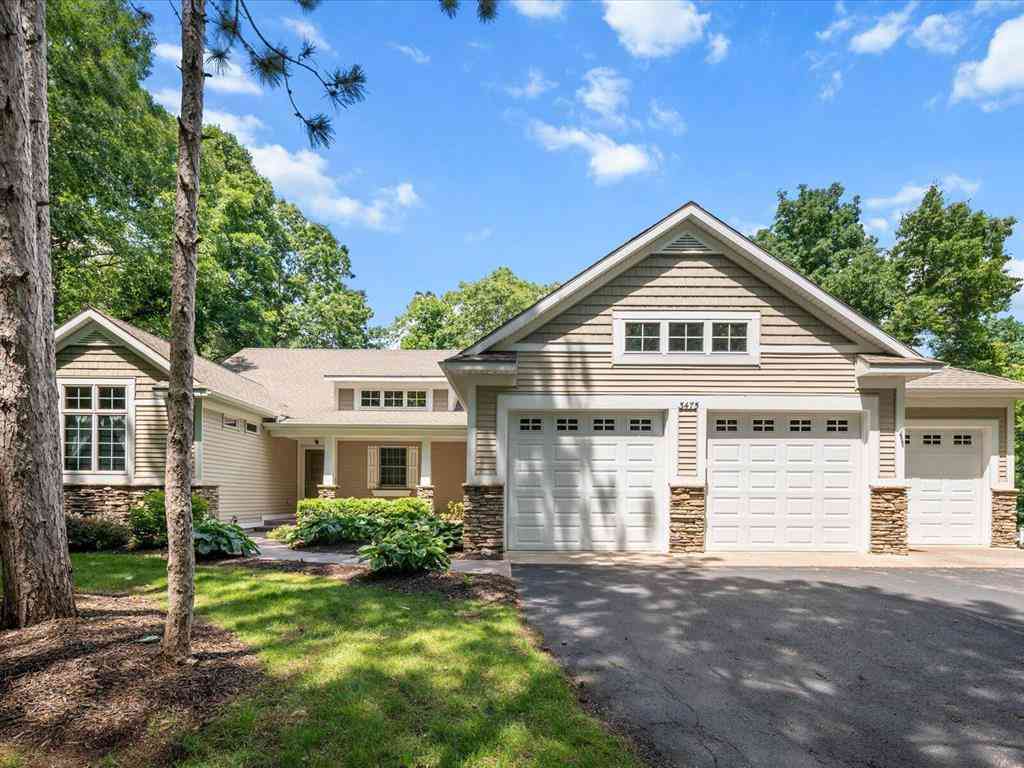 Homes For Sale - 3475 Trail West Drive Ne NE<br/> Grand Rapids, MI 49525