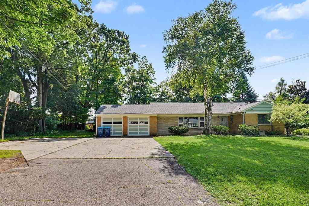 Homes For Sale - 1021 Farrell Avenue <br/> Kalamazoo, MI 49006