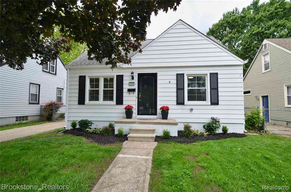Homes For Sale - 1000 S Campbell Road <br/> Royal Oak, MI 48067