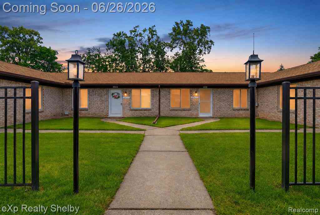 Condo For Sale - 29417 Park Place Drive <br/> Warren, MI 48093