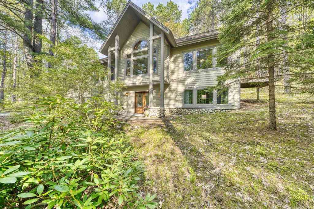 Homes For Sale - 4678 Lands End Road <br/> Traverse City, MI 49686