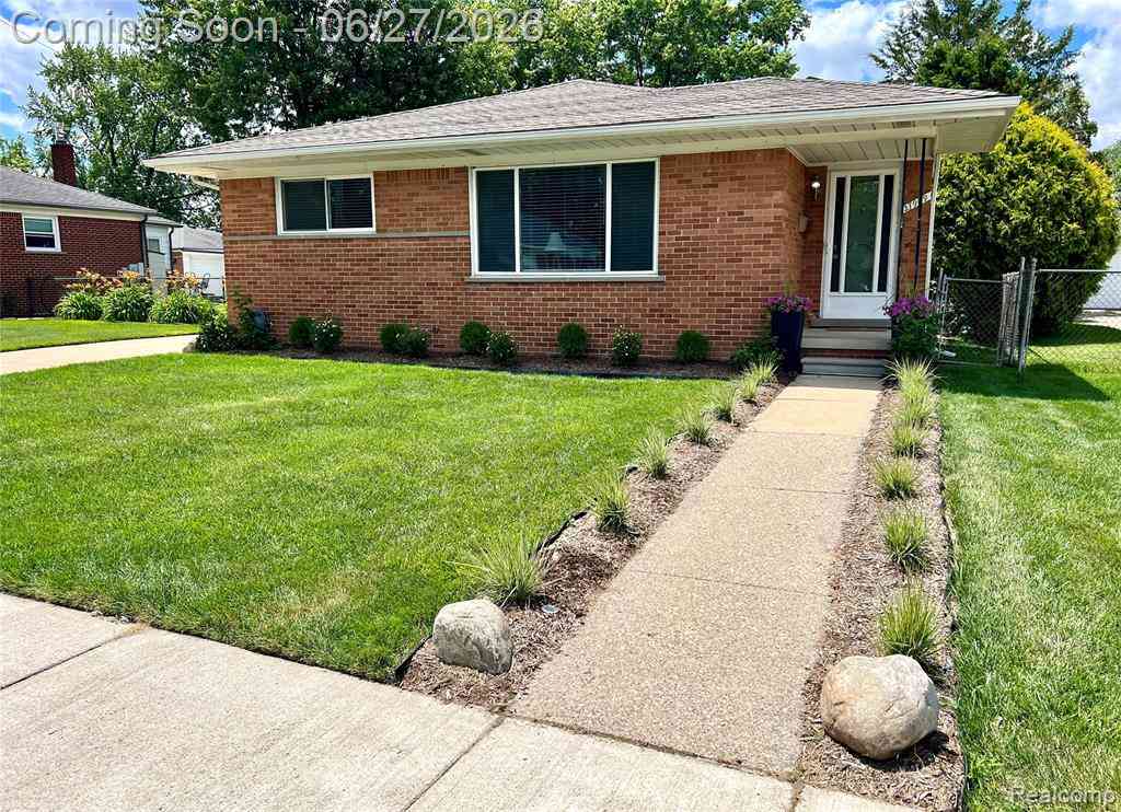 Homes For Sale - 27909 Shock Street <br/> Saint Clair Shores, MI 48081