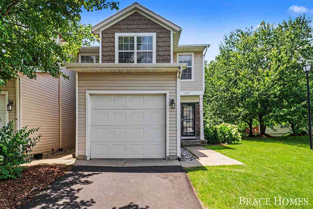 Condo For Sale - 1776 Grand Court Ne NE<br/> Grand Rapids, MI 49525