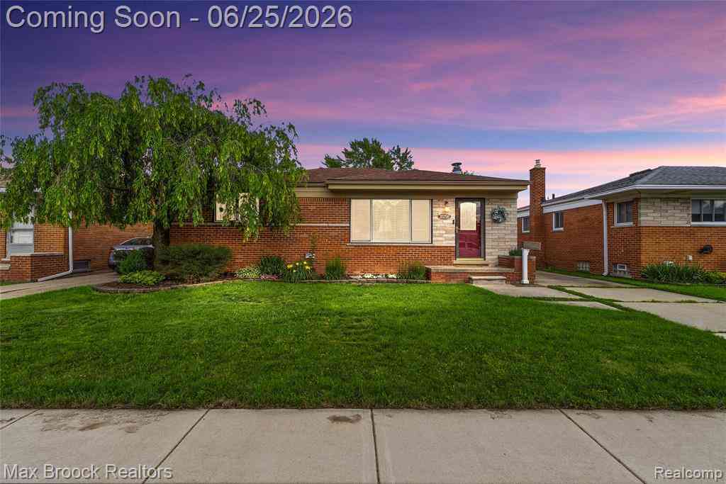 Homes For Sale - 30250 Longfellow Avenue <br/> Madison Heights, MI 48071