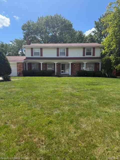 Homes For Sale - 6096 Pebbleshire Drive <br/> Grand Blanc, MI 48439