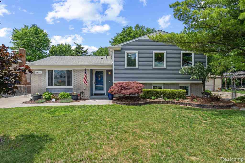 Homes For Sale - 43057 Bond Court <br/> Sterling Heights, MI 48313