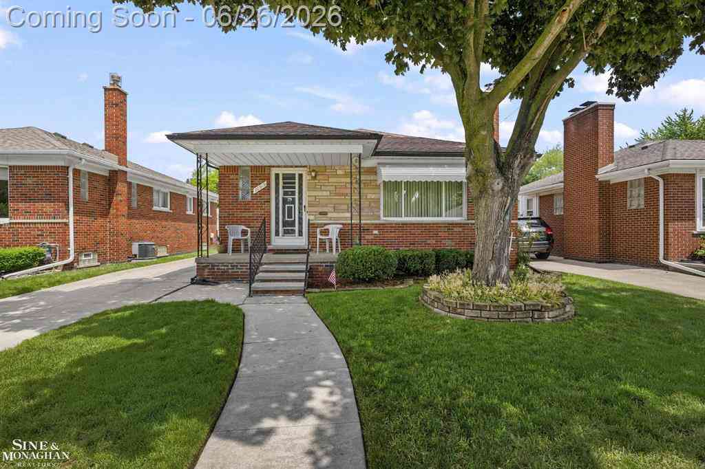 Homes For Sale - 20919 Ardmore Park Drive <br/> Saint Clair Shores, MI 48081