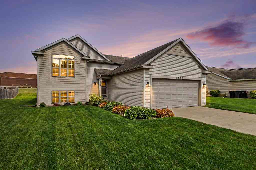 Homes For Sale - 5338 Quest Drive Sw SW<br/> Grandville, MI 49418