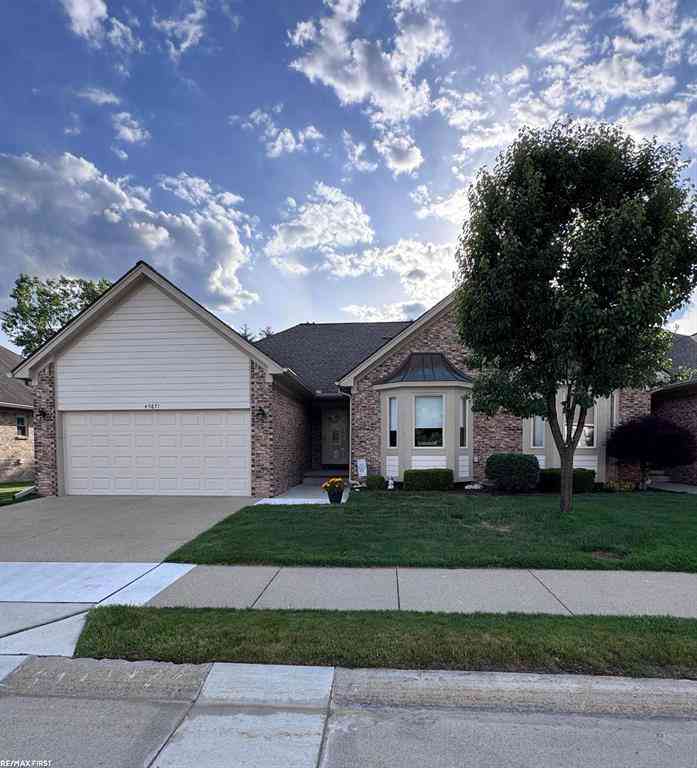 Condo For Sale - 45871 Karam Drive <br/> Macomb County, Shelby Twp, MI 48315
