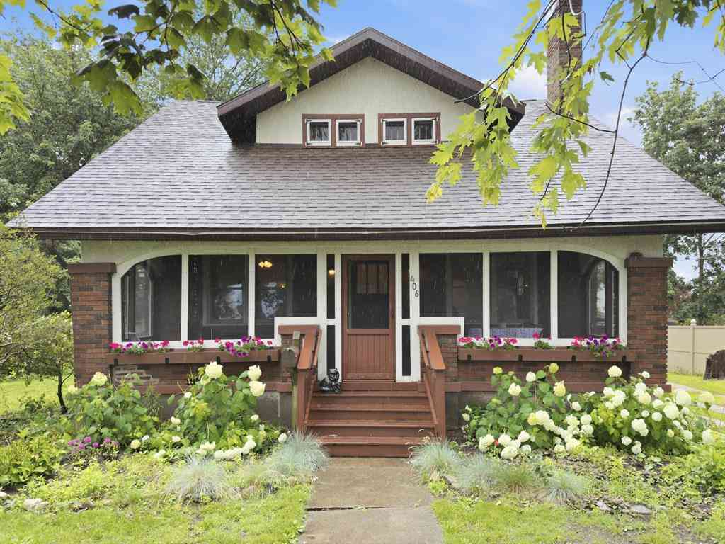 Homes For Sale - 406 N Gremps Street <br/> Paw Paw, MI 49079