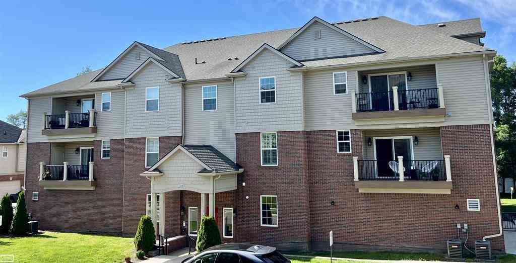 Condo For Sale - 5656 Flagstaff Pines Drive <br/> Shelby Twp, MI 48317