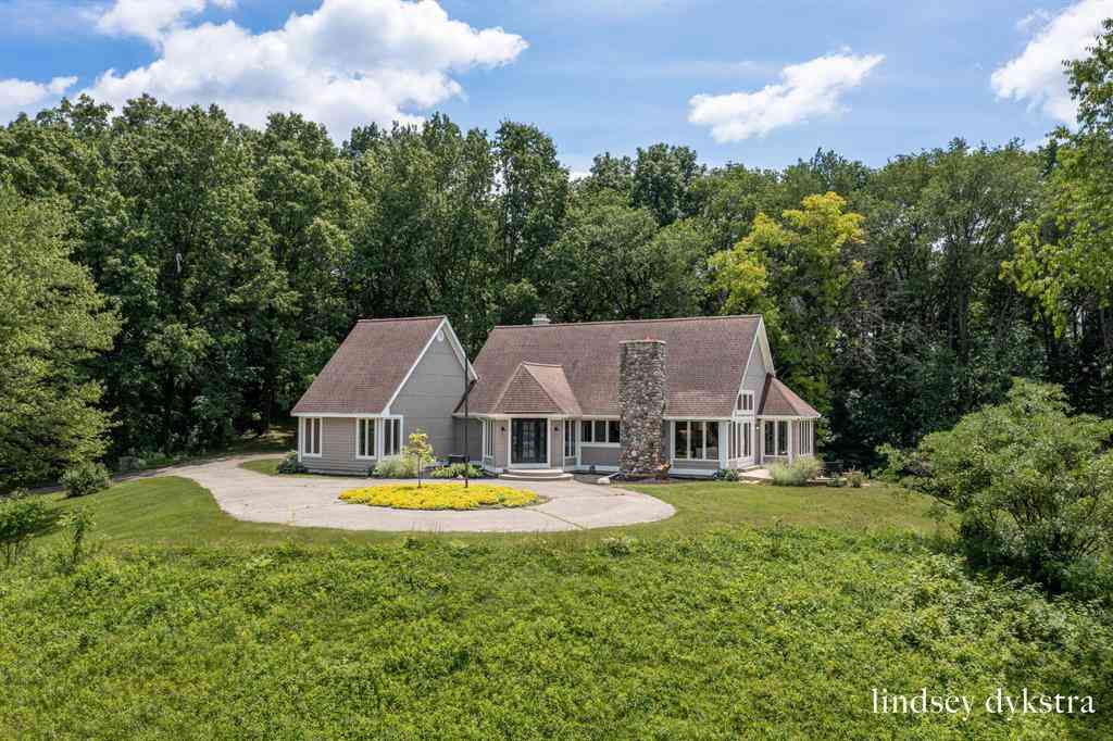 Homes For Sale - 7718 Burrstone Drive Se SE<br/> Caledonia, MI 49316