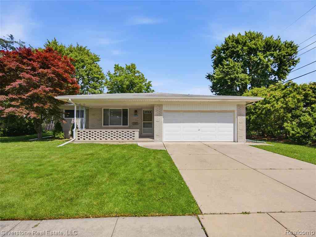 Homes For Sale - 30314 Birch Tree Drive <br/> Warren, MI 48093