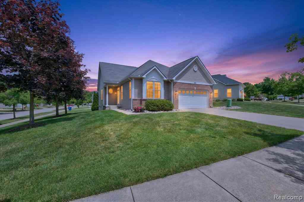 Condo For Sale - 3576 Riverside Drive <br/> Oakland County, Auburn Hills, MI 48326