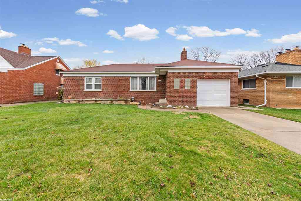 Homes For Sale - 21831 Edgewood Street <br/> Saint Clair Shores, MI 48080