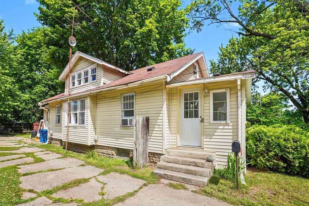 Homes For Sale - 607 Ira Avenue <br/> Kalamazoo, MI 49048