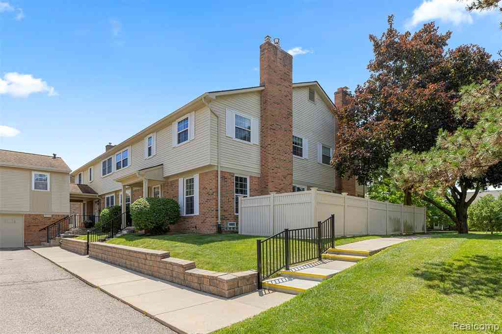 Condo For Sale - 21204 W Glen Haven Circle <br/> Northville, MI 48167