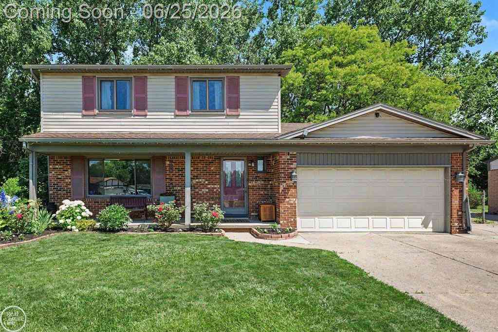 Homes For Sale - 15733 Jennifer Court <br/> Macomb County, Fraser, MI 48026