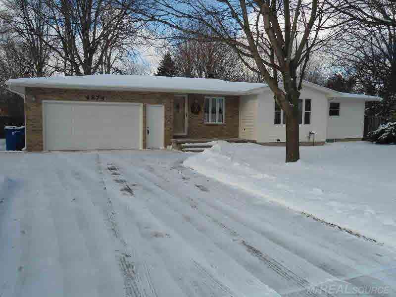 Homes For Sale - 4874 Raymond Road <br/> Midland, MI 48642