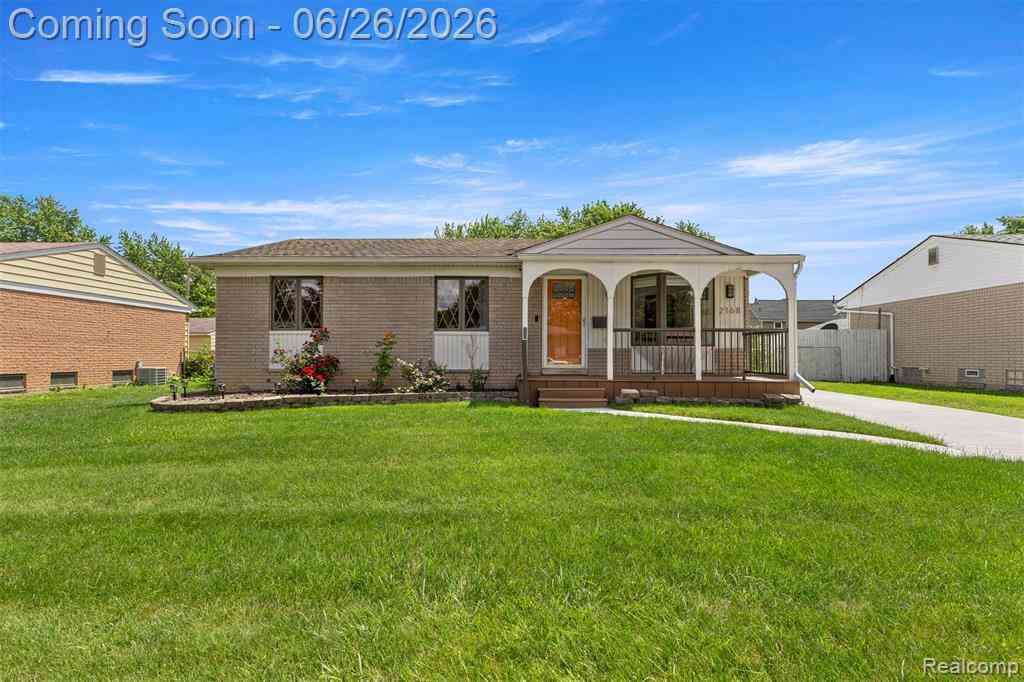 Homes For Sale - 2168 Garry Drive <br/> Troy, MI 48083