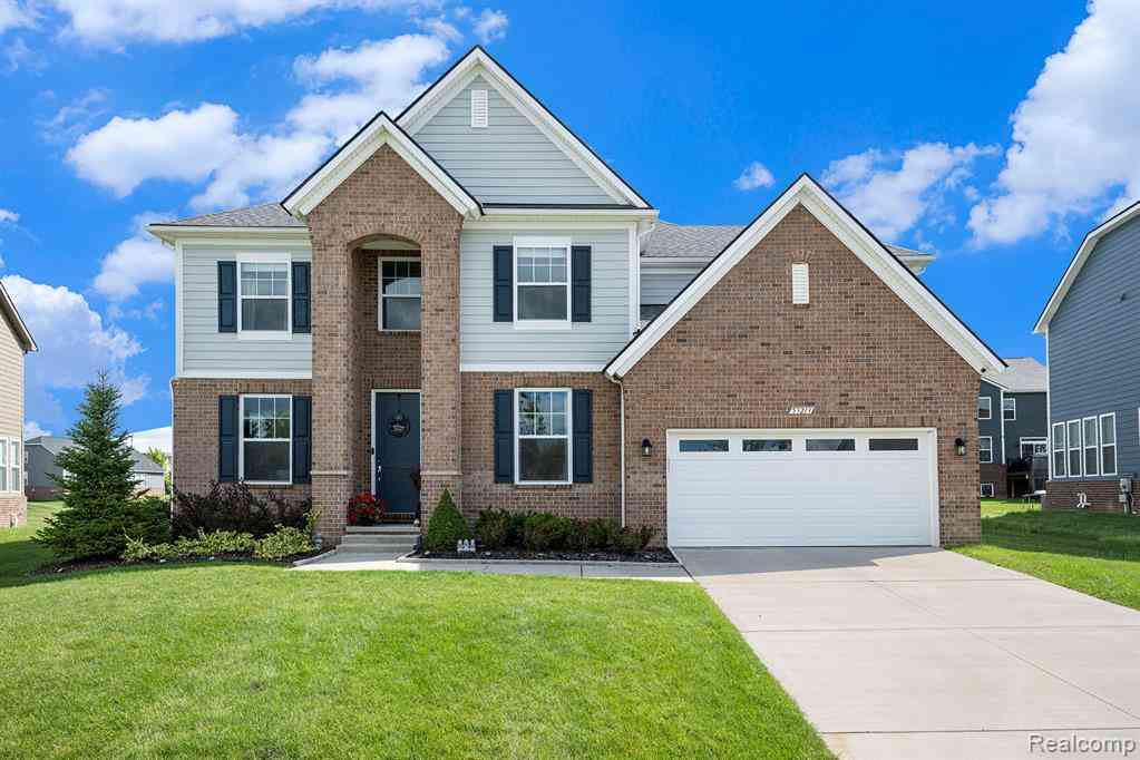 Homes For Sale - 53213 Bay Laurel Lane <br/> Oakland County, South Lyon, MI 48178