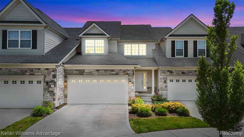 Condo For Sale - 23822 Seminole Trail <br/> Novi, MI 48375