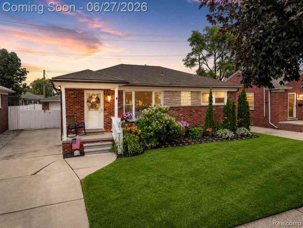 Homes For Sale - 20304 California Street <br/> Saint Clair Shores, MI 48080