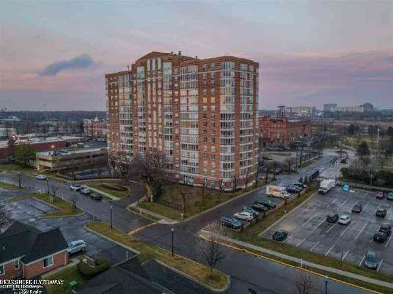 Condo For Sale - 250 E Harbortown #1110 Drive <br/> Detroit, MI 48207