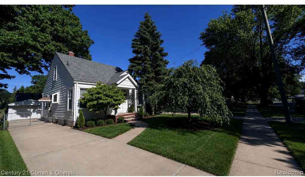 Homes For Rent - 3404 Edgewood Street <br/> Wayne County, Dearborn, MI 48124