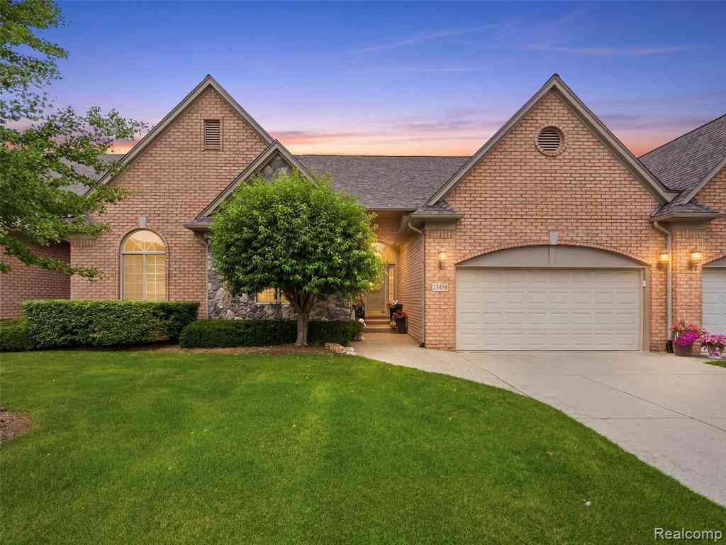 Condo For Sale - 2633 Ridgecrest Drive <br/> Macomb County, Utica, MI 48316