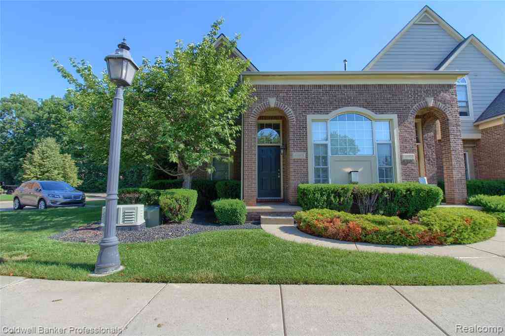 Condo For Sale - 45973 Graystone Lane <br/> Wayne County, Canton, MI 48187