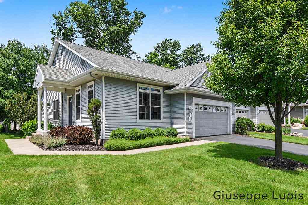 Condo For Sale - 1023 Kensington Street Nw NW #126<br/> Grand Rapids, MI 49534