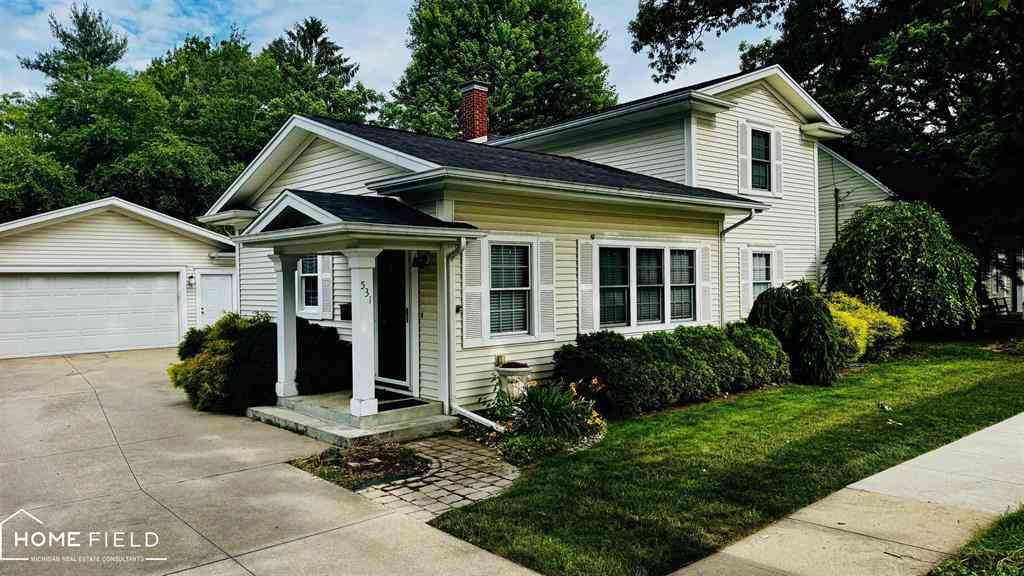 Homes For Sale - 531 Randolph Street <br/> Owosso, MI 48867