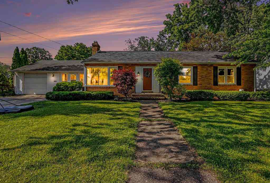 Homes For Sale - 1835 Banbury Road <br/> Kalamazoo, MI 49001