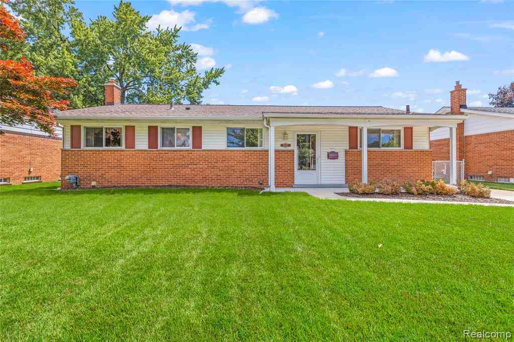 Homes For Rent - 14582 Blue Skies Street <br/> Wayne County, Livonia, MI 48154