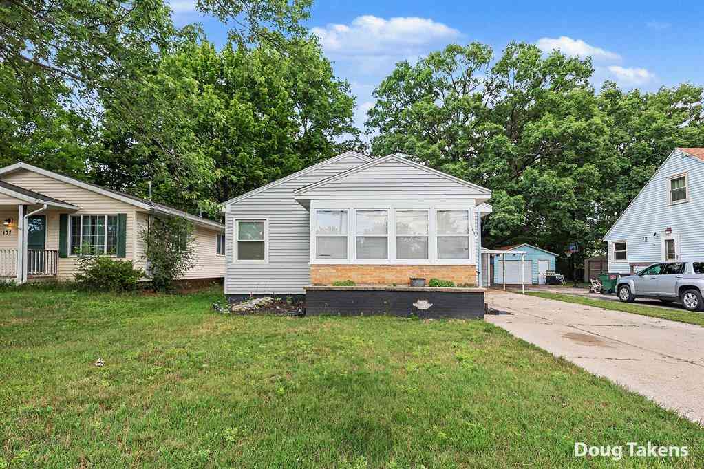 Homes For Sale - 143 Nancy Street Se SE<br/> Grand Rapids, MI 49548