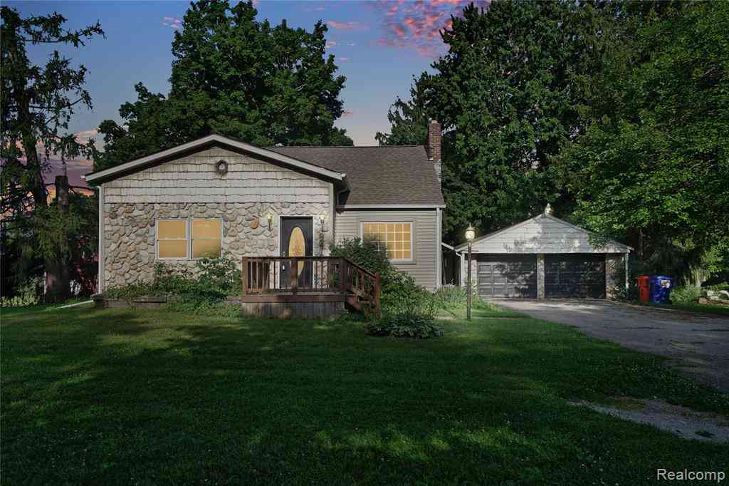 Homes For Sale - 2476 Vandekarr Road <br/> Owosso, MI 48867