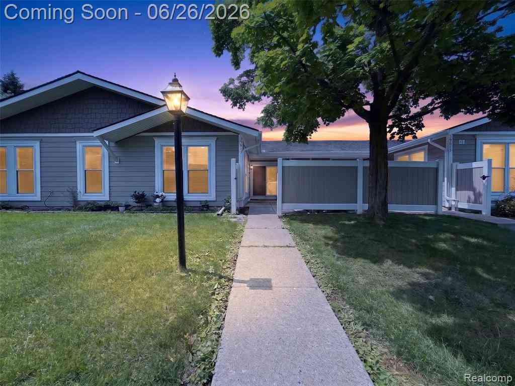 Condo For Sale - 39613 Village Wood Lane <br/> Novi, MI 48375