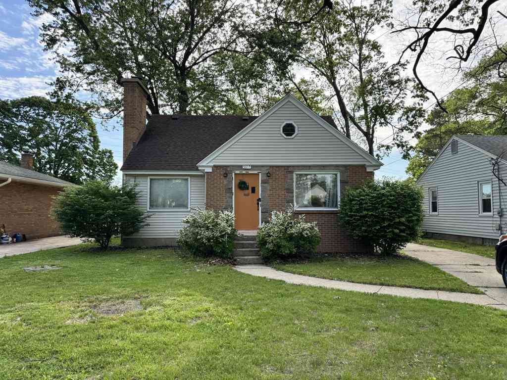 Homes For Sale - 3015 Buchanan Avenue Sw SW<br/> Grand Rapids, MI 49548