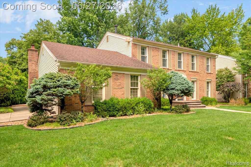 Homes For Sale - 18535 Mayfield Street <br/> Livonia, MI 48152