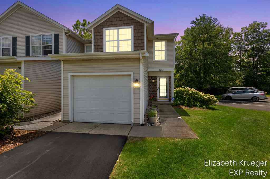 Condo For Sale - 3292 Park Ridge Lane Ne NE<br/> Grand Rapids, MI 49525