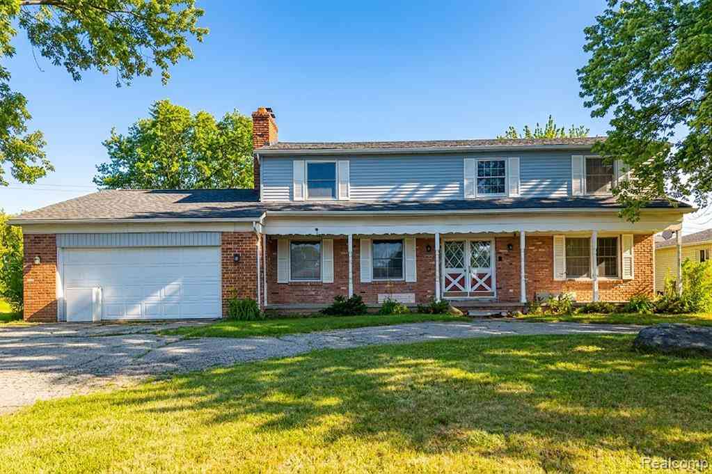 Homes For Sale - 16650 Walcliff Drive <br/> Macomb County, Clinton Township, MI 48035