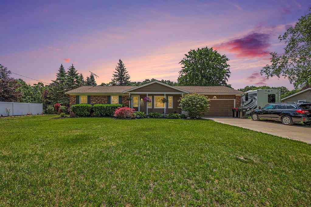 Homes For Sale - 2256 Rogue River Road Ne NE<br/> Belmont, MI 49306