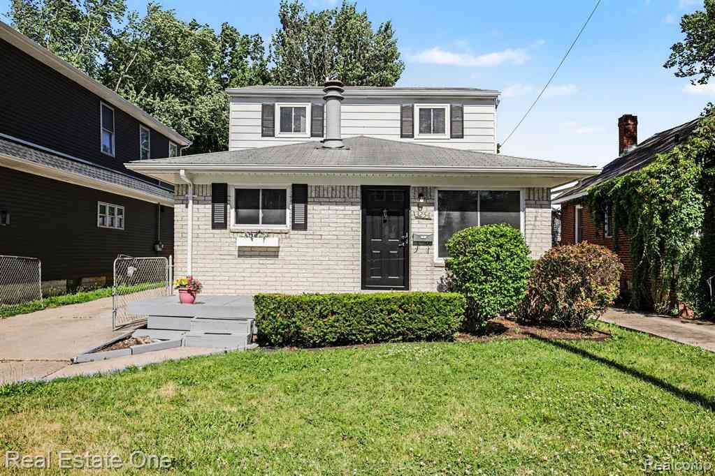 Homes For Sale - 3254 Garden Avenue <br/> Royal Oak, MI 48073