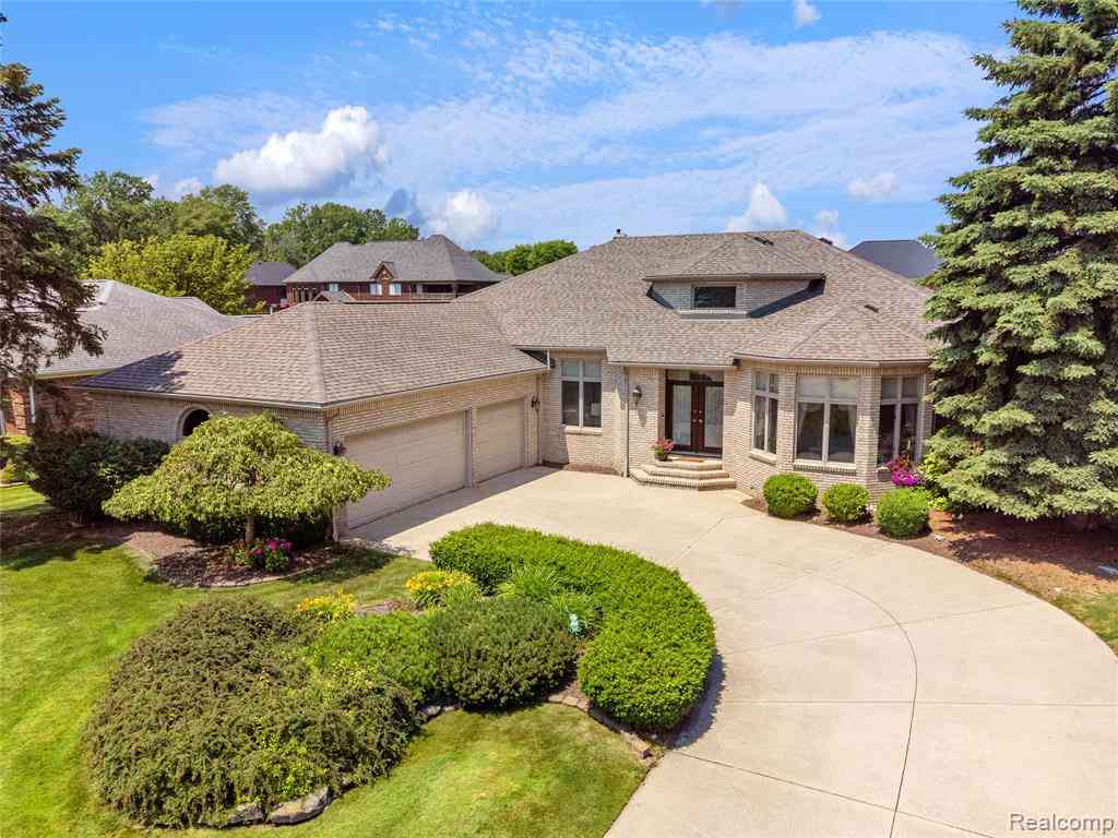 Homes For Sale - 49539 Nautical Drive <br/> Chesterfield, MI 48047