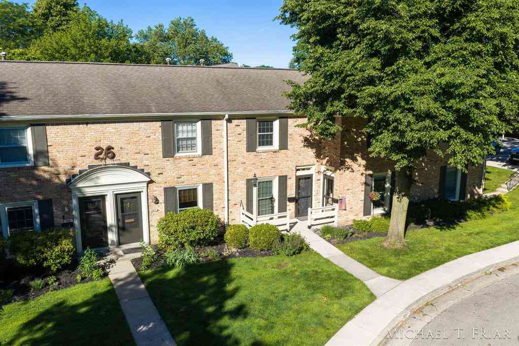 Condo For Sale - 2429 Cranden Drive Se SE<br/> Grand Rapids, MI 49506