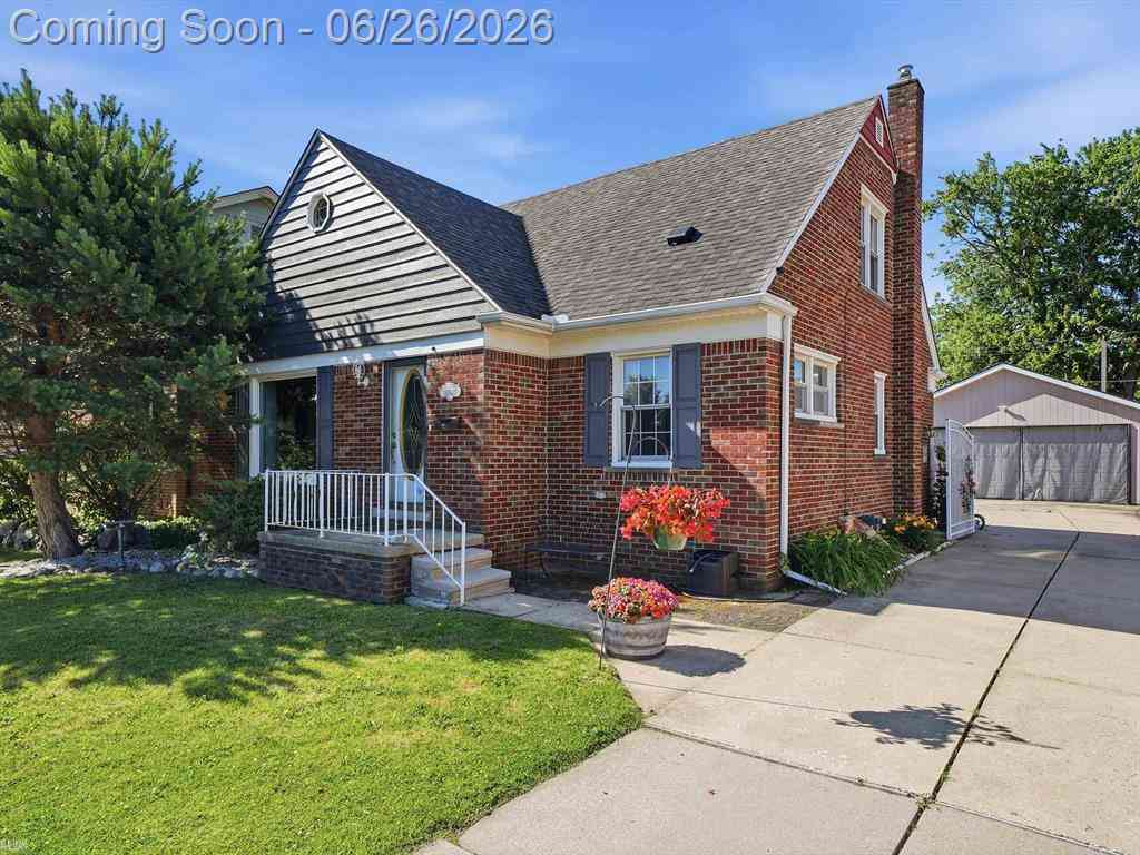Homes For Sale - 22820 Ridgeway Street <br/> Saint Clair Shores, MI 48080