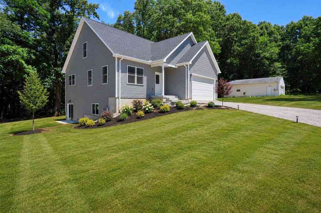 Homes For Sale - 1823 N Sutton Road <br/> Jackson, MI 49202