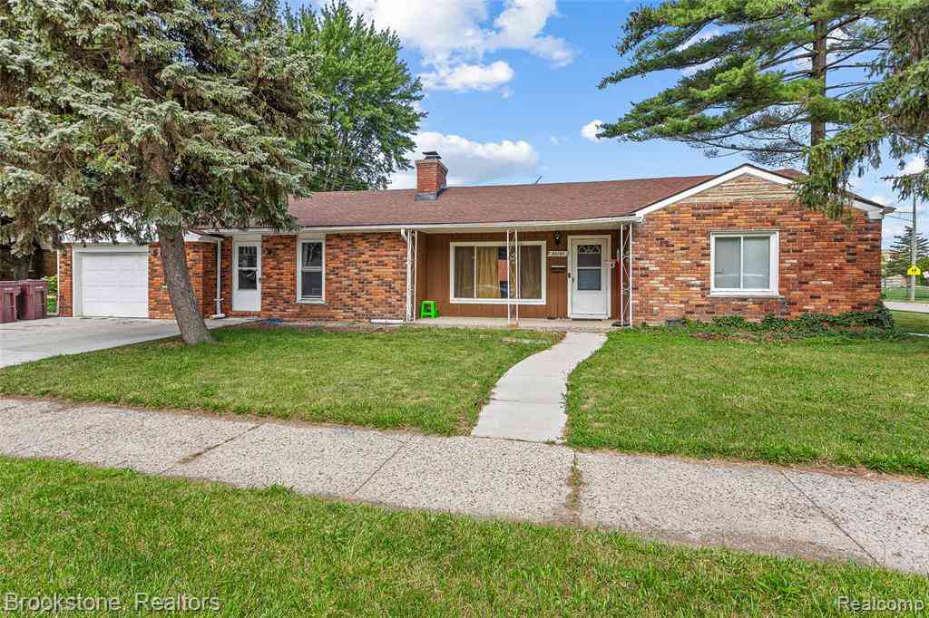 Homes For Sale - 25141 Burt  <br/> Macomb County, Center Line, MI 48015