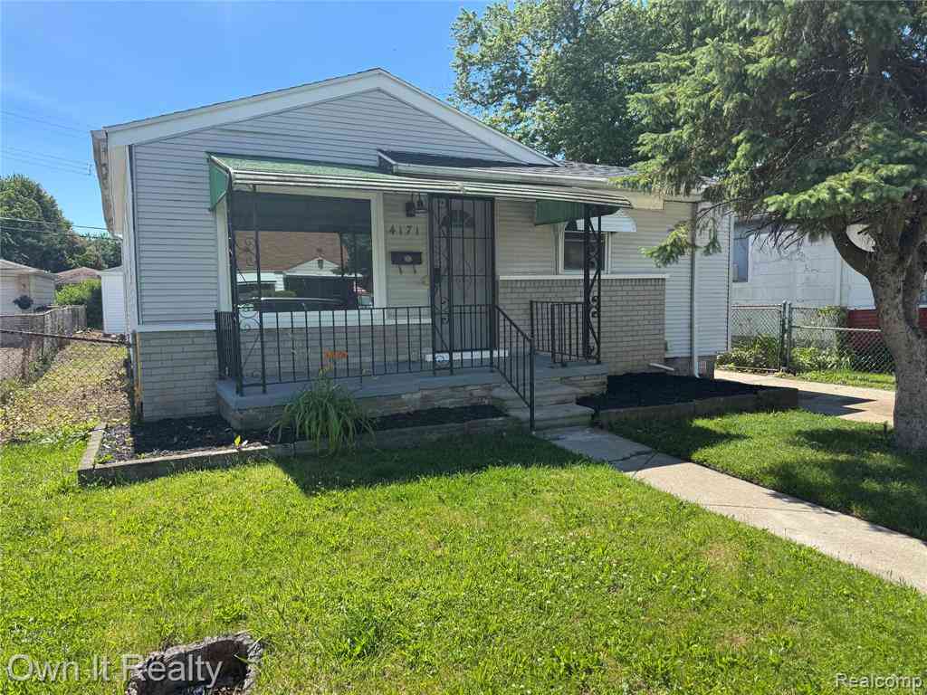 Homes For Sale - 4171 13th Street <br/> Wayne County, Ecorse, MI 48229